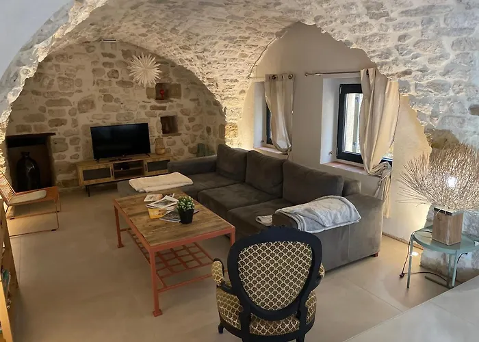 Une Parenthese Aux Portes D Uzes